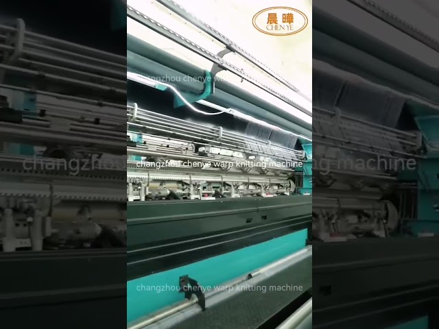 UV-beschermende schaduwdoek productiemachine met aanpasbare werkbreedte en hoge snelheid (200-450 tpm)