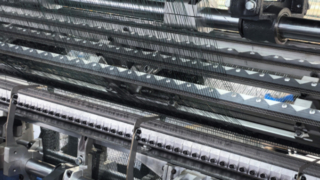 Groentesnipperaar in testen voor de productie van zakken