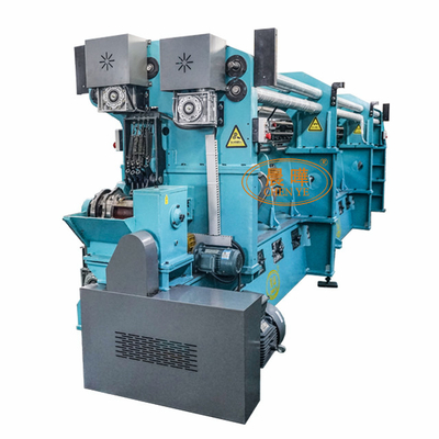 Blauwe netmachine met naaldtype slotnaald